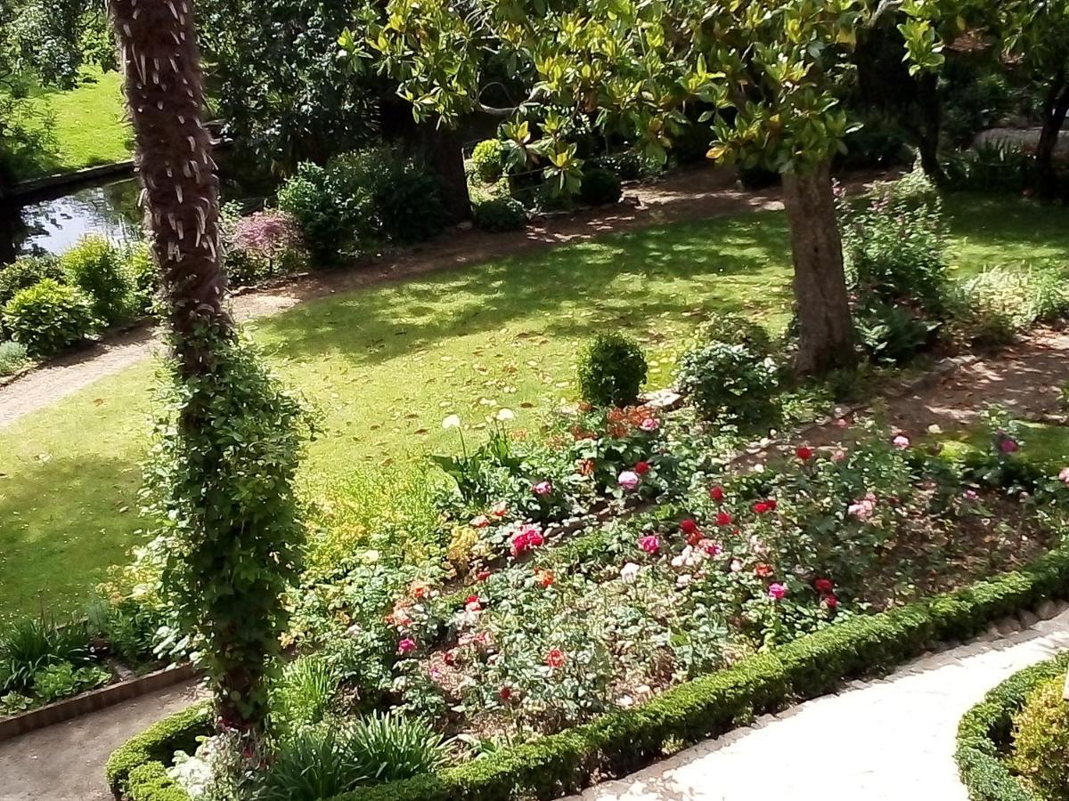 Bed and Breakfast Les Cedres Монтегю Экстерьер фото