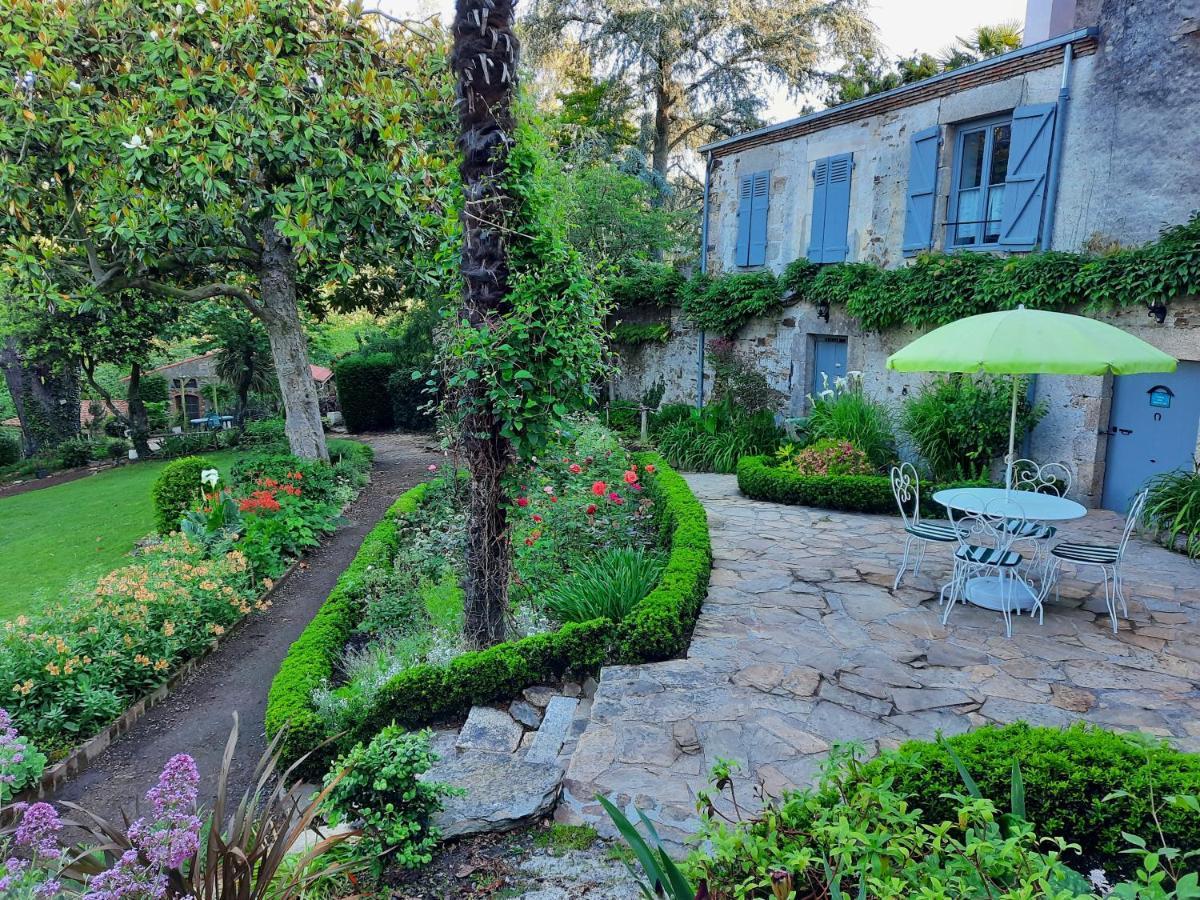 Bed and Breakfast Les Cedres Монтегю Экстерьер фото